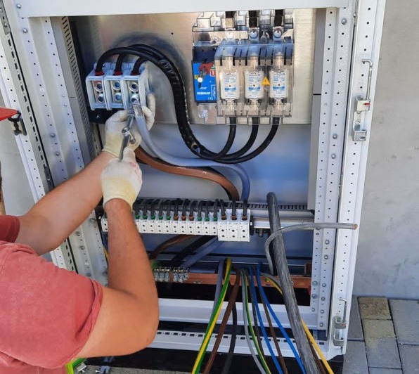 rejtett vilagitas villanyszereles bekescsaba dekoracios fenyek