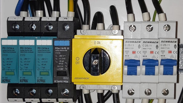 túlfeszültség levezető békéscsaba villanyszerelés