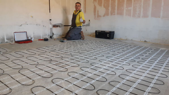 elektromos padlofutes villanyszereles futoszonyeg futofolia